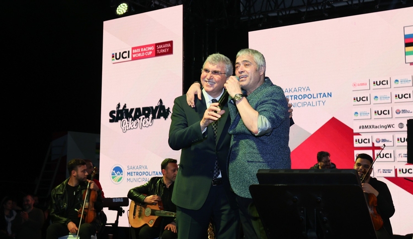 Sakarya'da Cengiz Kurtoğlu coşkusu