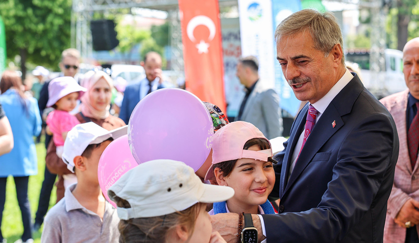 sakarya-da-cocuklar-oyuncak-festivalinde-bulustud0tbrzawl1