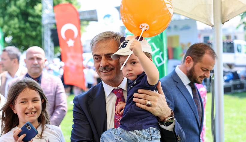 sakarya-da-cocuklar-oyuncak-festivalinde-bulustud0tbrzawl1