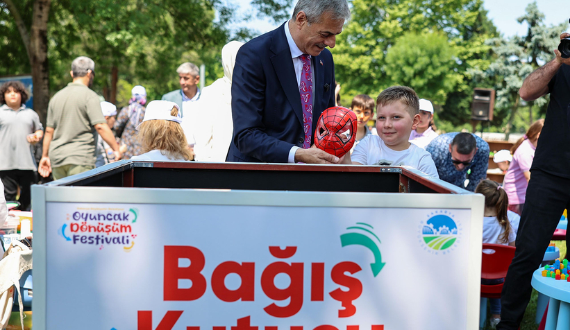 sakarya-da-cocuklar-oyuncak-festivalinde-bulustud0tbrzawl1
