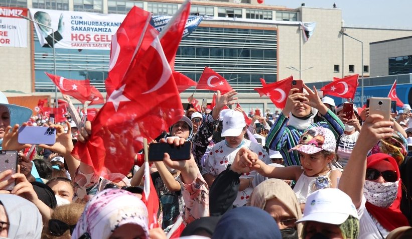 sakarya-da-cumhurbaskani-erdogan-a-coskulu-karsilamad3h3uudaa1