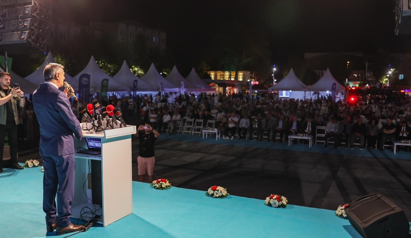 Sakarya'da deprem şehitleri dualarla anıldı