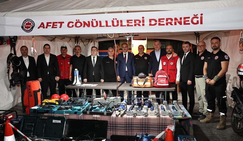 Sakarya'da deprem şehitleri dualarla anıldı