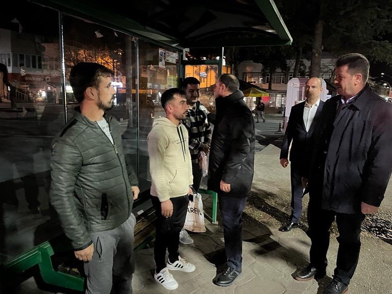 sakarya-da-depremden-etkilenen-vatandaslar-hastaneye-kaldirilditnzyuzhdot