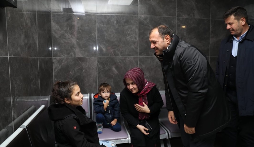 sakarya-da-depremden-etkilenen-vatandaslar-hastaneye-kaldirilditnzyuzhdot