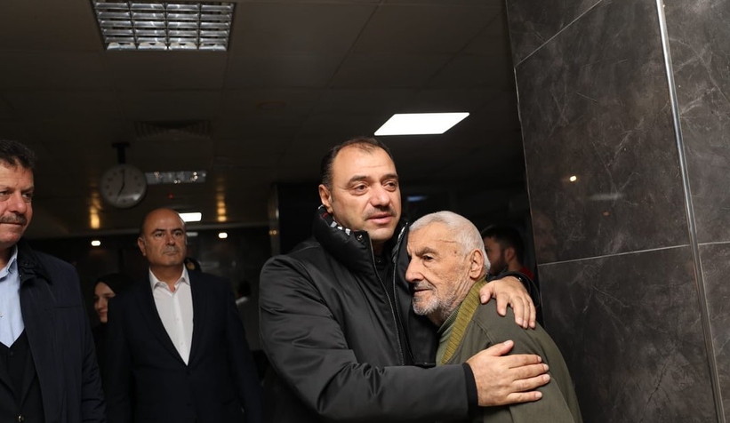 sakarya-da-depremden-etkilenen-vatandaslar-hastaneye-kaldirilditnzyuzhdot