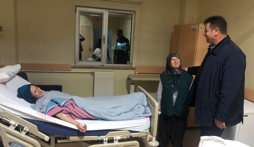 sakarya-da-depremden-etkilenen-vatandaslar-hastaneye-kaldirilditnzyuzhdot
