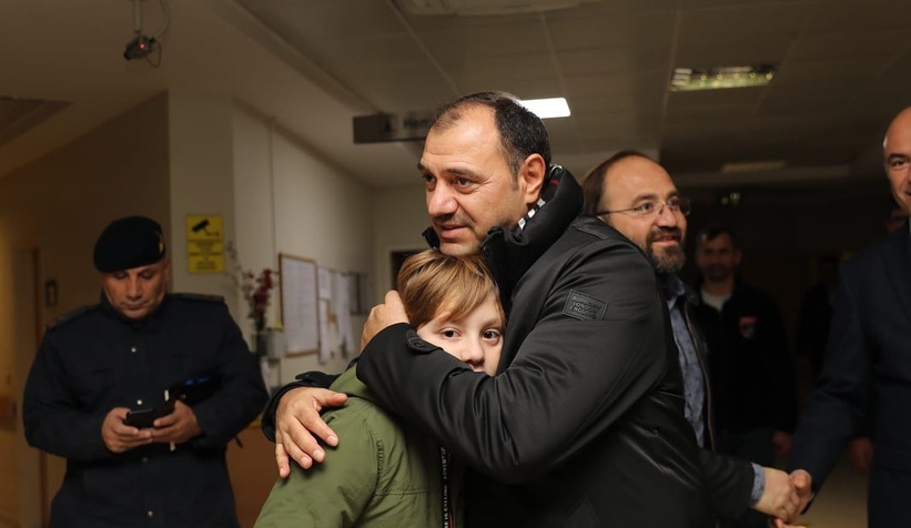sakarya-da-depremden-etkilenen-vatandaslar-hastaneye-kaldirilditnzyuzhdot