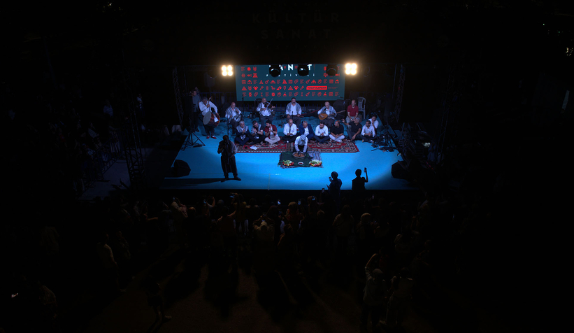 sakarya-da-festival-coskusu-dogu-ve-guneydogu-anadolu-ile-surducxhhy1dnm3