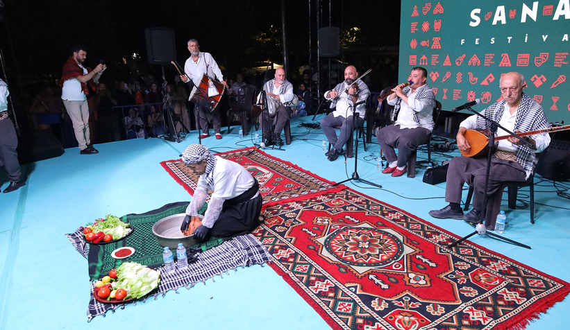 sakarya-da-festival-coskusu-dogu-ve-guneydogu-anadolu-ile-surducxhhy1dnm3