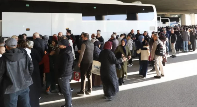 Sakarya'da hacı adayları dualarla kutsal topraklara uğurlandı