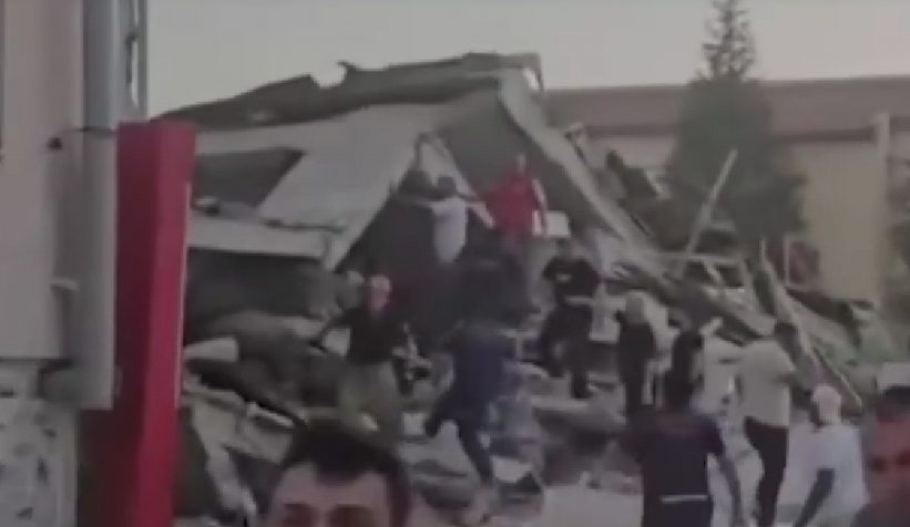 Sakarya'da hissedilen deprem oldu