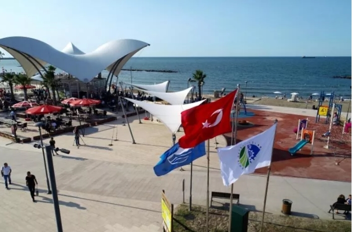 Sakarya'da iki plaj mavi bayrak aldı
