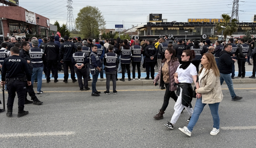 Sakarya'da izinsiz gösteri: 15 gözaltı