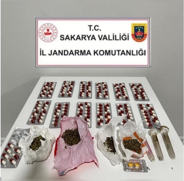 sakarya-da-jandarmadan-buyuk-uyusturucu-operasyonuysszsgvjuz