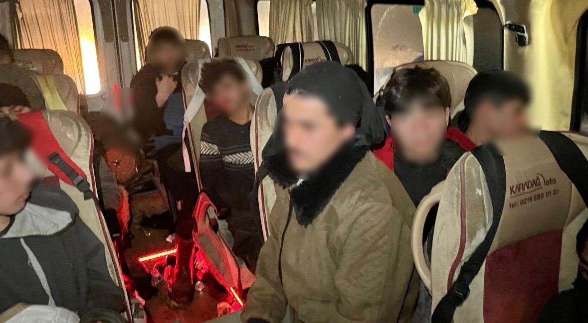Sakarya'da kaçak göçmen operasyonu