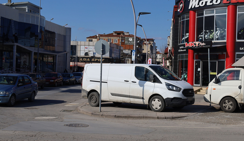 sakarya-da-kaldirim-isgaline-karsi-mucadele-suruyorb3llaknjsf