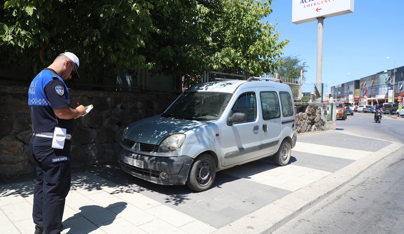 Sakarya'da kaldırım işgaline sıkı takip
