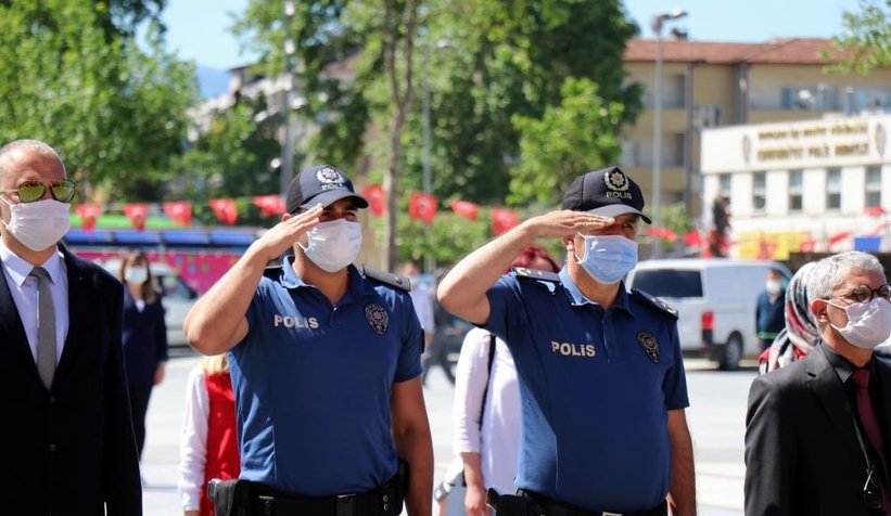 Sakarya'da korona gölgesinde 19 Mayıs kutlaması