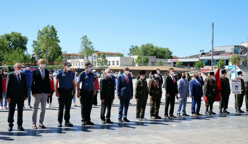 Sakarya'da korona gölgesinde 19 Mayıs kutlaması