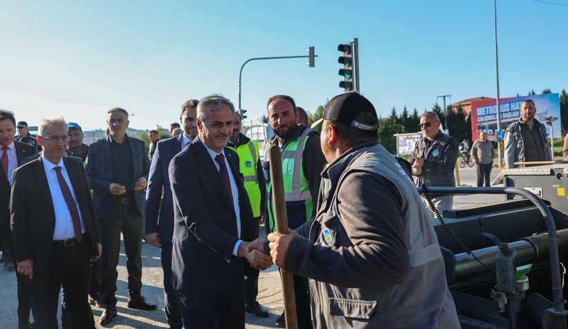 sakarya-da-metrobus-hattinda-ilk-asfalt-atildizulhmzbibn
