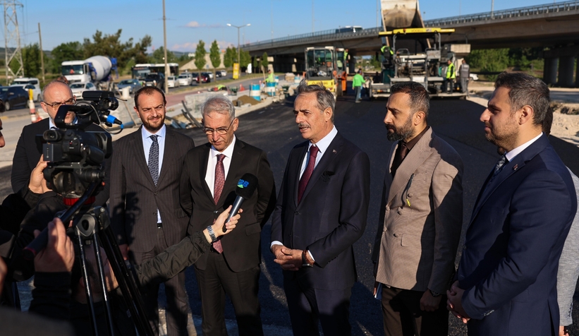 sakarya-da-metrobus-hattinda-ilk-asfalt-atildizulhmzbibn