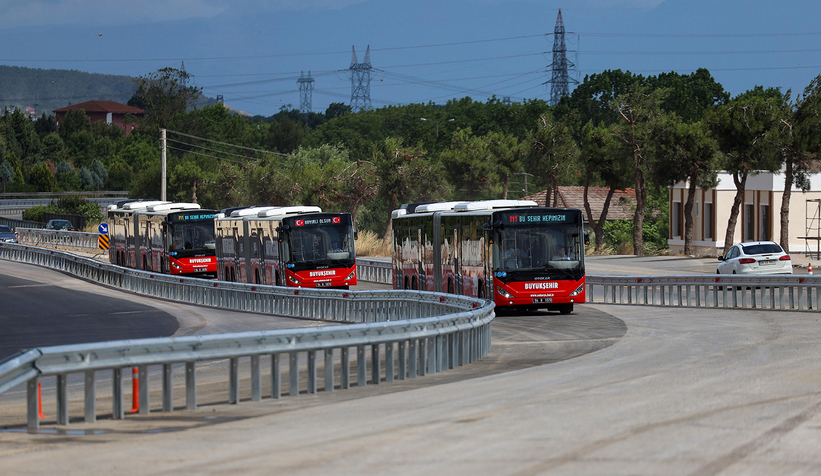 Sakarya'da metrobüs saatleri belli oldu
