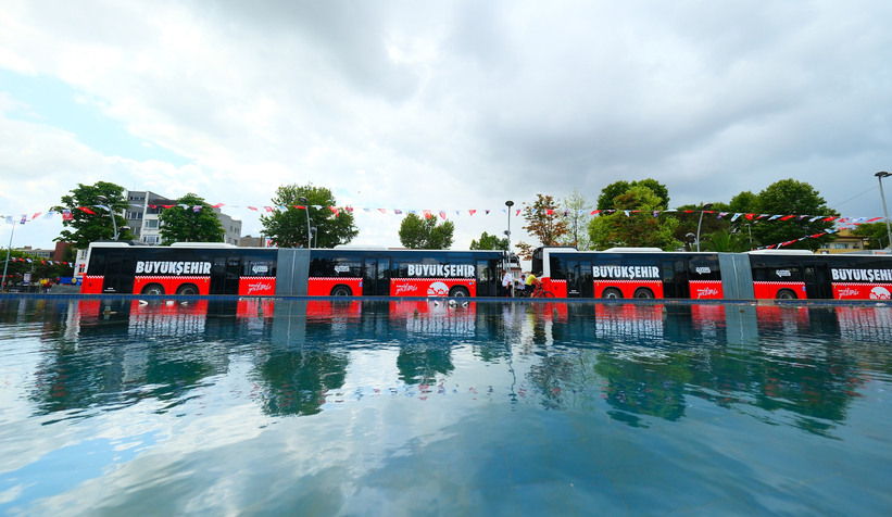 Sakarya'da metrobüs saatleri belli oldu