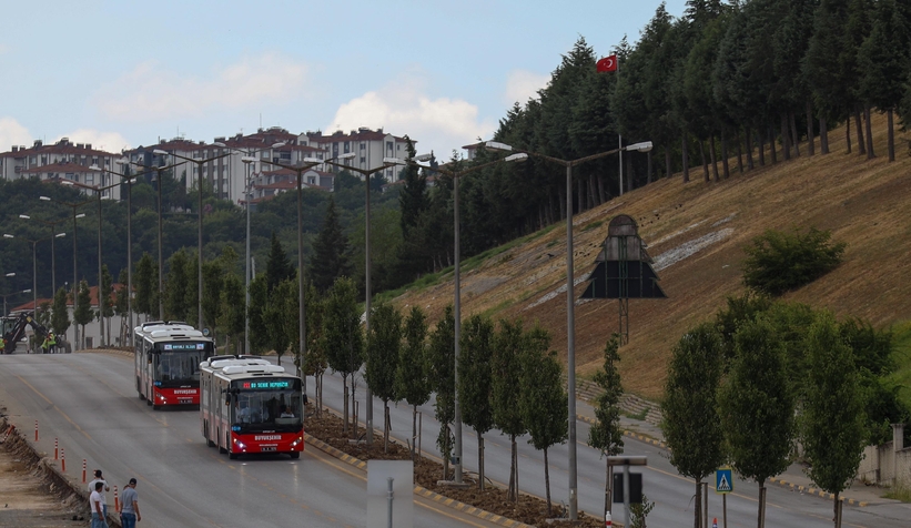 sakarya-da-metrobus-seferleri-basladiwhc1n3ptme