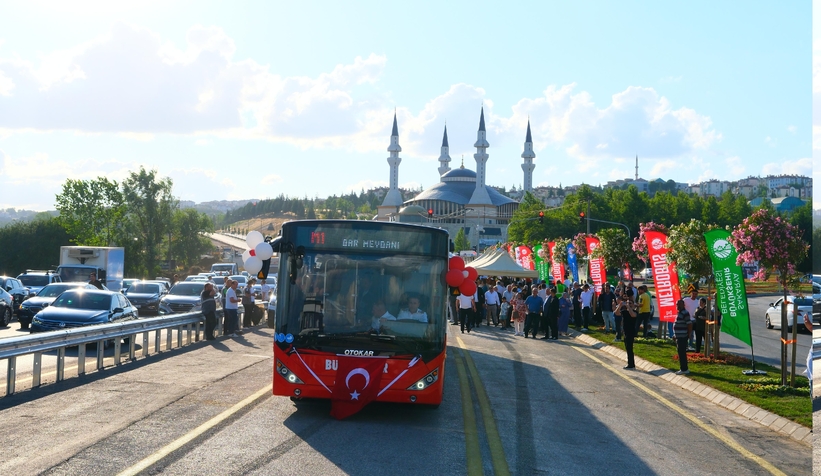 sakarya-da-metrobus-seferleri-basladiwhc1n3ptme