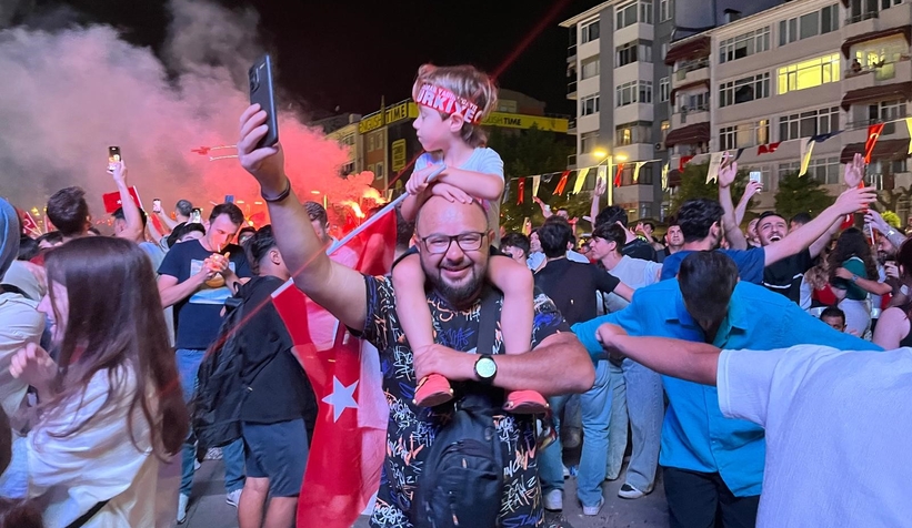 sakarya-da-milli-takimin-galibiyet-coskusunddtofhjy2