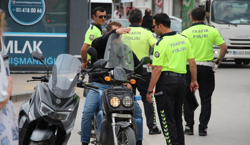 sakarya-da-motosikletlere-siki-takip-kural-tanimayanlara-ceza-yagdimgz3bu92n0