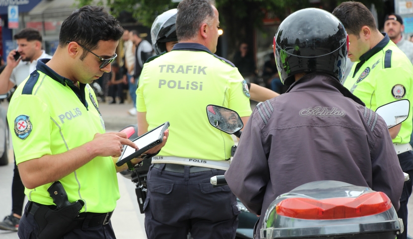 sakarya-da-motosikletlere-siki-takip-kural-tanimayanlara-ceza-yagdimgz3bu92n0