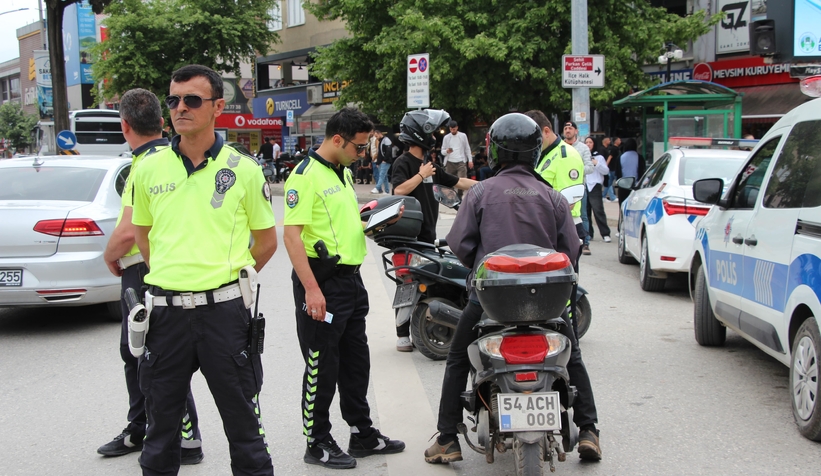 sakarya-da-motosikletlere-siki-takip-kural-tanimayanlara-ceza-yagdimgz3bu92n0