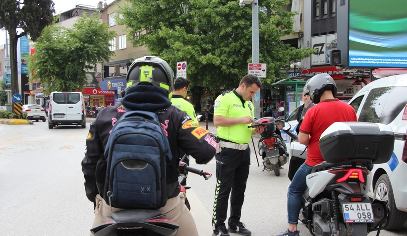 sakarya-da-motosikletlere-siki-takip-kural-tanimayanlara-ceza-yagdimgz3bu92n0