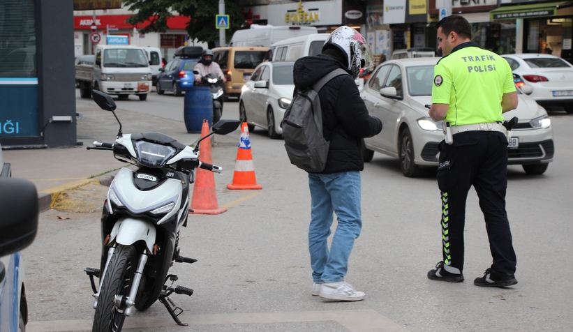 sakarya-da-motosikletlere-siki-takip-kural-tanimayanlara-ceza-yagdimgz3bu92n0