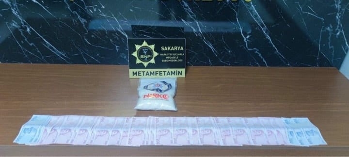 Sakarya'da narkotik operasyonu kamerada