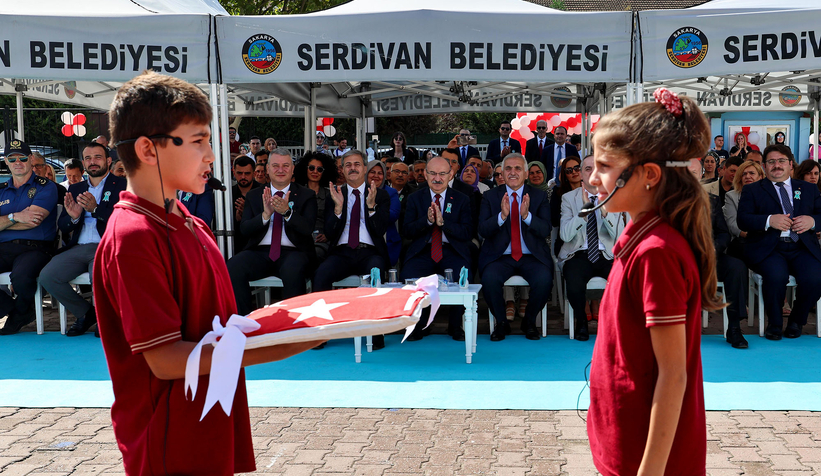 sakarya-da-okullar-torenle-acildia0q2aw1ad3