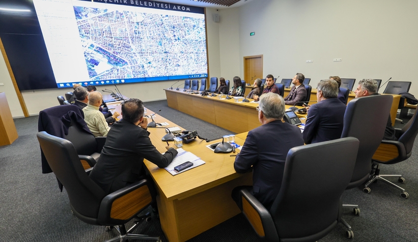 Sakarya'da raylı sistem, yazlık kavşağı ve metrobüste son durum