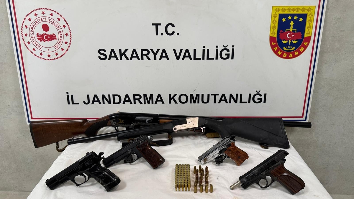 Sakarya'da silah kaçakçılığı operasyonu