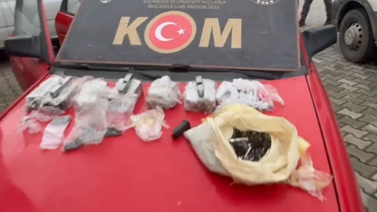 Sakarya'da silah kaçakçılığı operasyonu