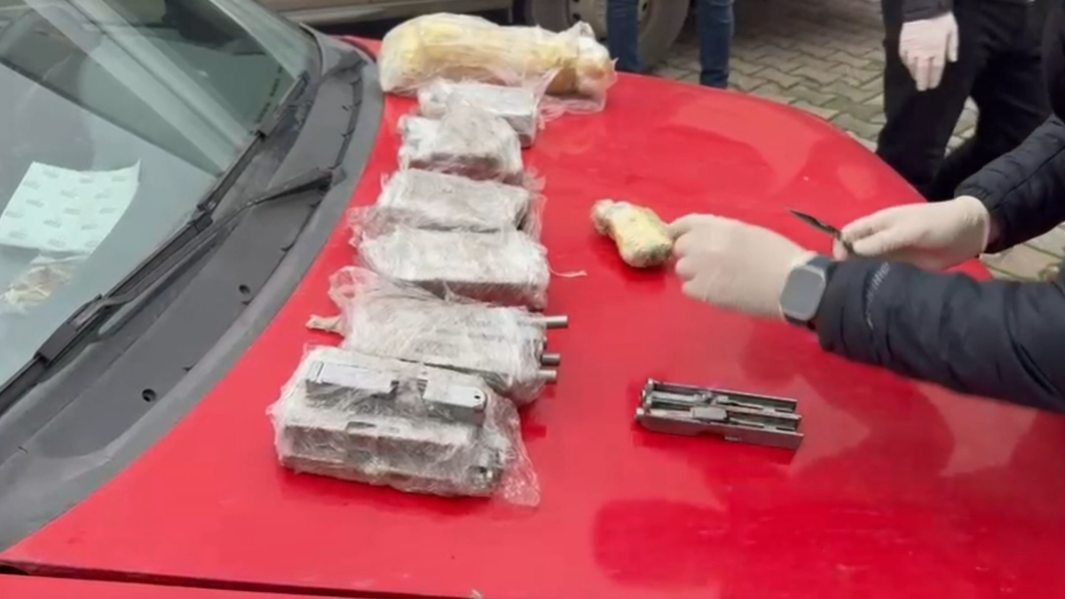 Sakarya'da silah kaçakçılığı operasyonu
