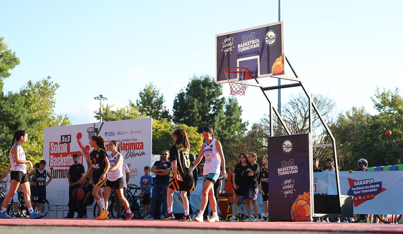 sakarya-da-sokakta-basketbol-soleniwkm0tnrxz3