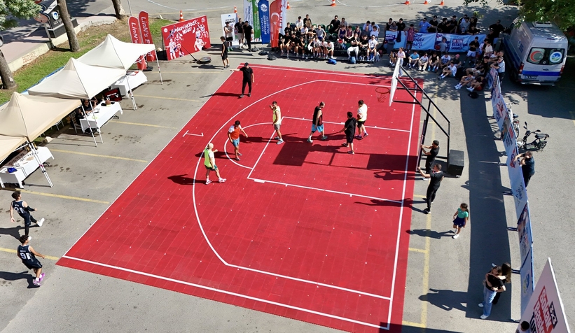 sakarya-da-sokakta-basketbol-soleniwkm0tnrxz3