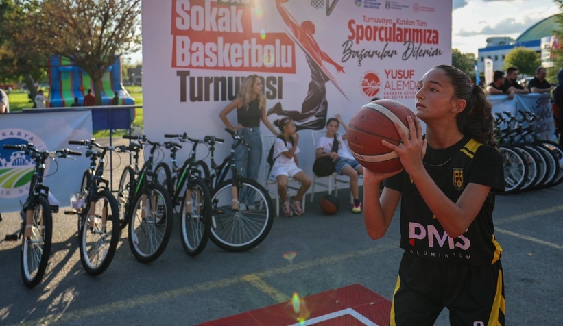 sakarya-da-sokakta-basketbol-soleniwkm0tnrxz3