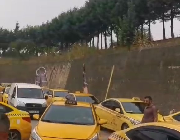 sakarya-da-taksimetre-guncelleme-kuyruguq0fvnvhlbe