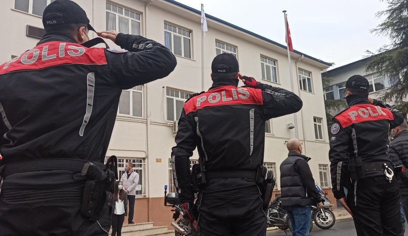 Sakarya'da tüm okullarda bayrak töreni yapıldı