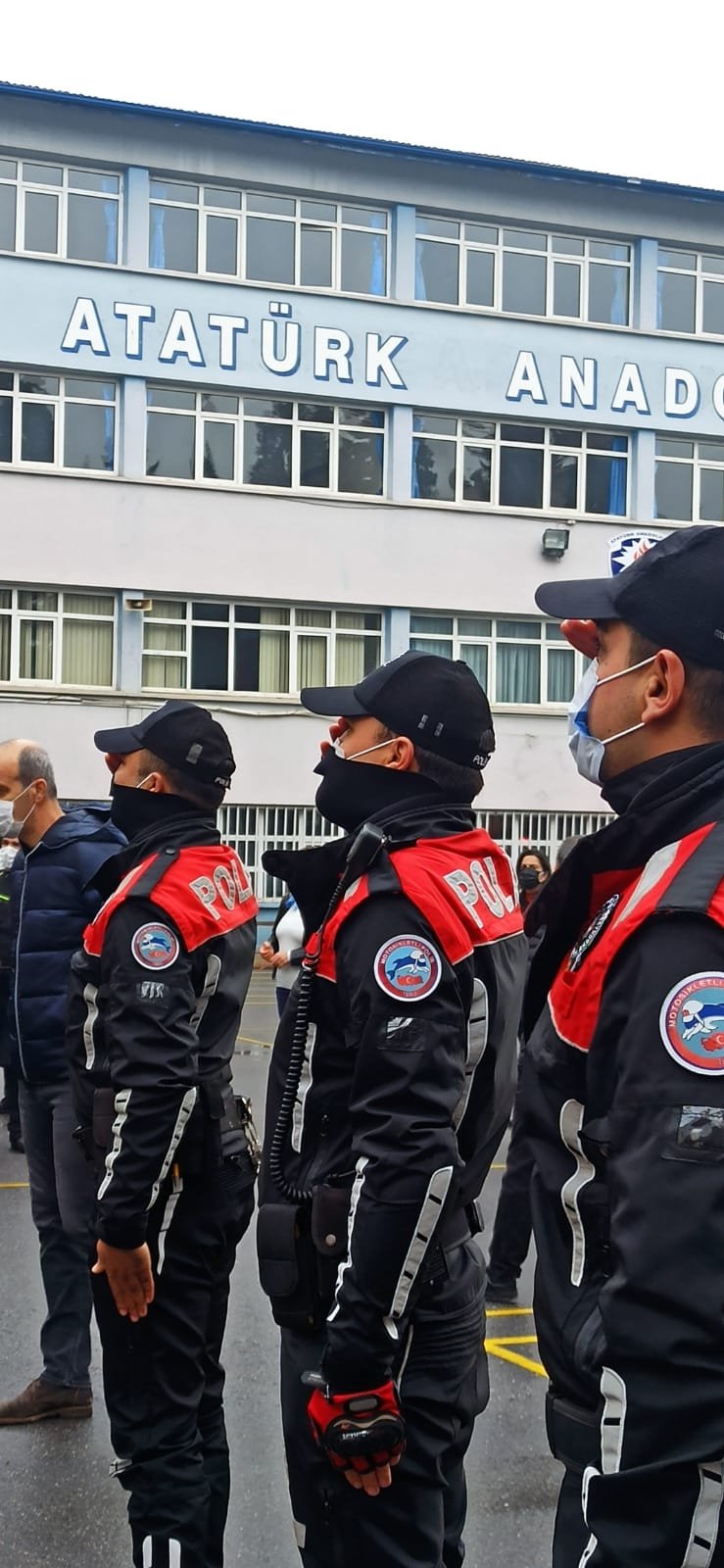 Sakarya'da tüm okullarda bayrak töreni yapıldı