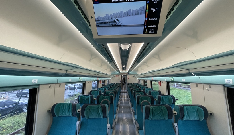 sakarya-da-uretilen-milli-elektrikli-tren-tcdd-ye-teslim-edildisjdiowjnyk