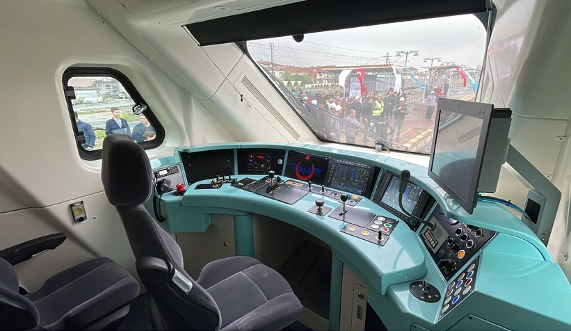 sakarya-da-uretilen-milli-elektrikli-tren-tcdd-ye-teslim-edildisjdiowjnyk